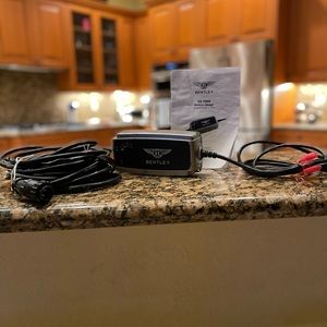 Bentley US 7000 Battery Charger